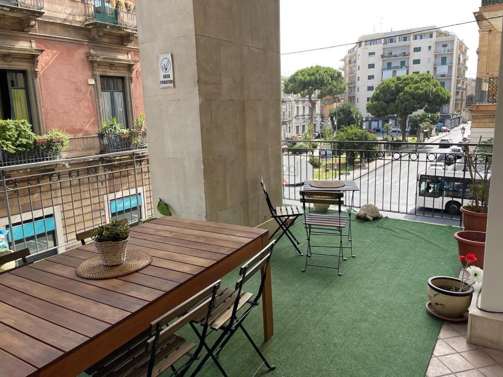 Locami Holiday&Rooms Suite Jolanda Catania Ngoại thất bức ảnh