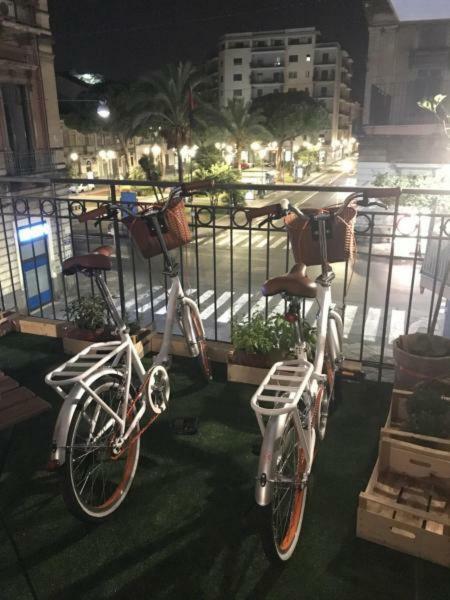 Locami Holiday&Rooms Suite Jolanda Catania Ngoại thất bức ảnh